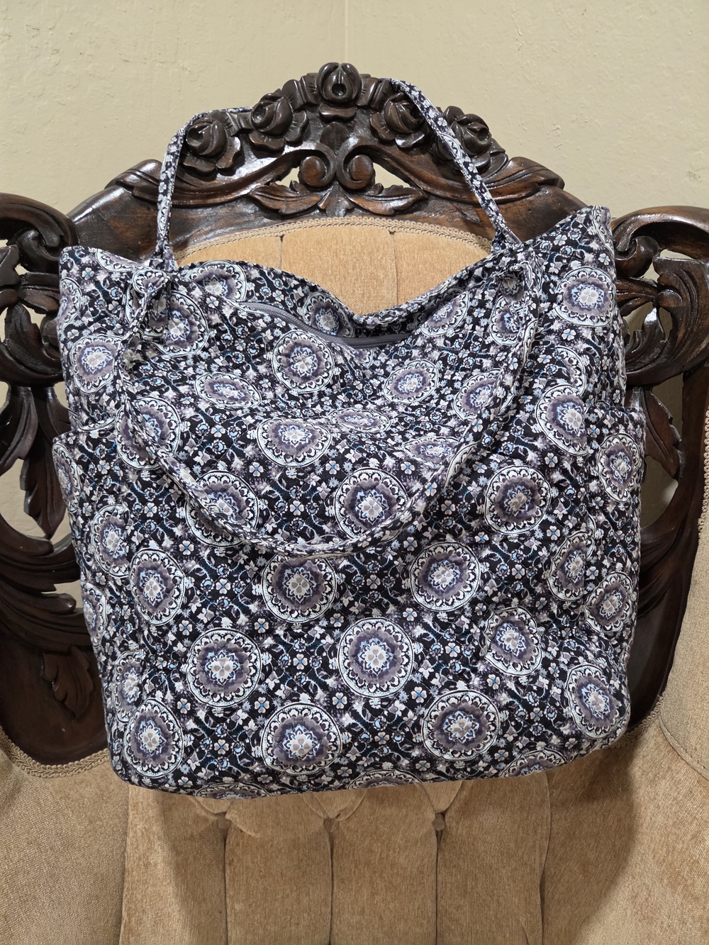 Vera Bradley Quilted Tote  Bag In Charcoal Medallion